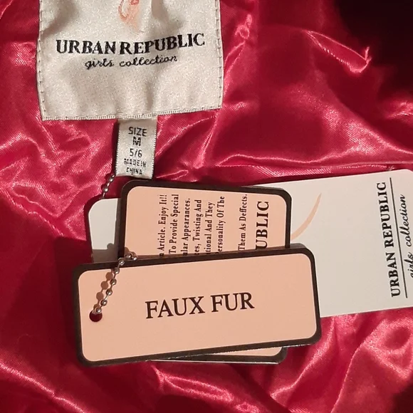 New Girls' Faux Fur Leopard Hooded Zip-Up Coat. - Picture 11 of 12